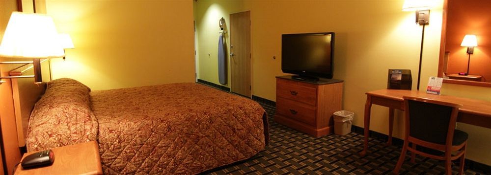 Home Gate Inn & Suites Саутхейвън Екстериор снимка