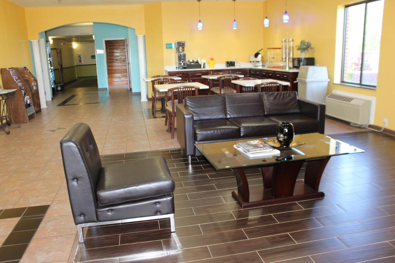 Home Gate Inn & Suites Саутхейвън Екстериор снимка