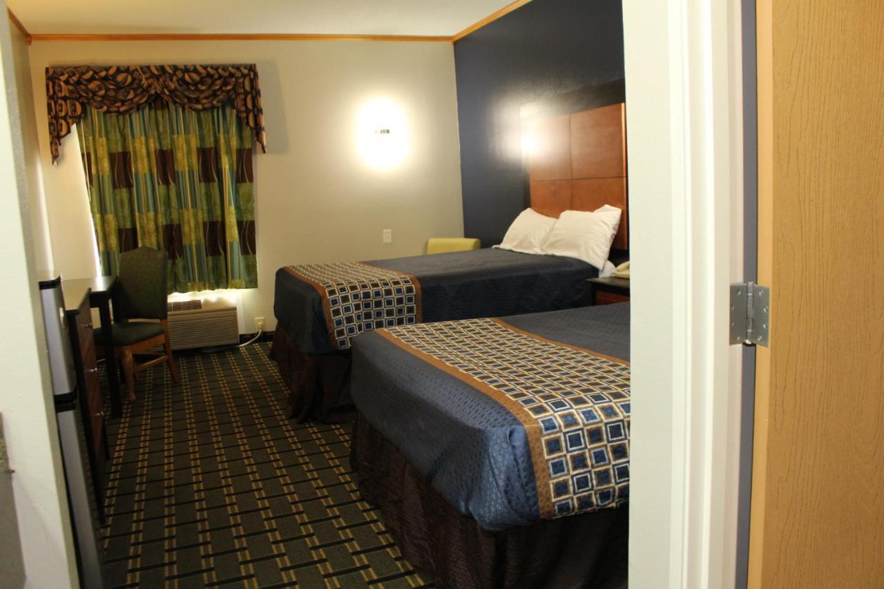 Home Gate Inn & Suites Саутхейвън Екстериор снимка